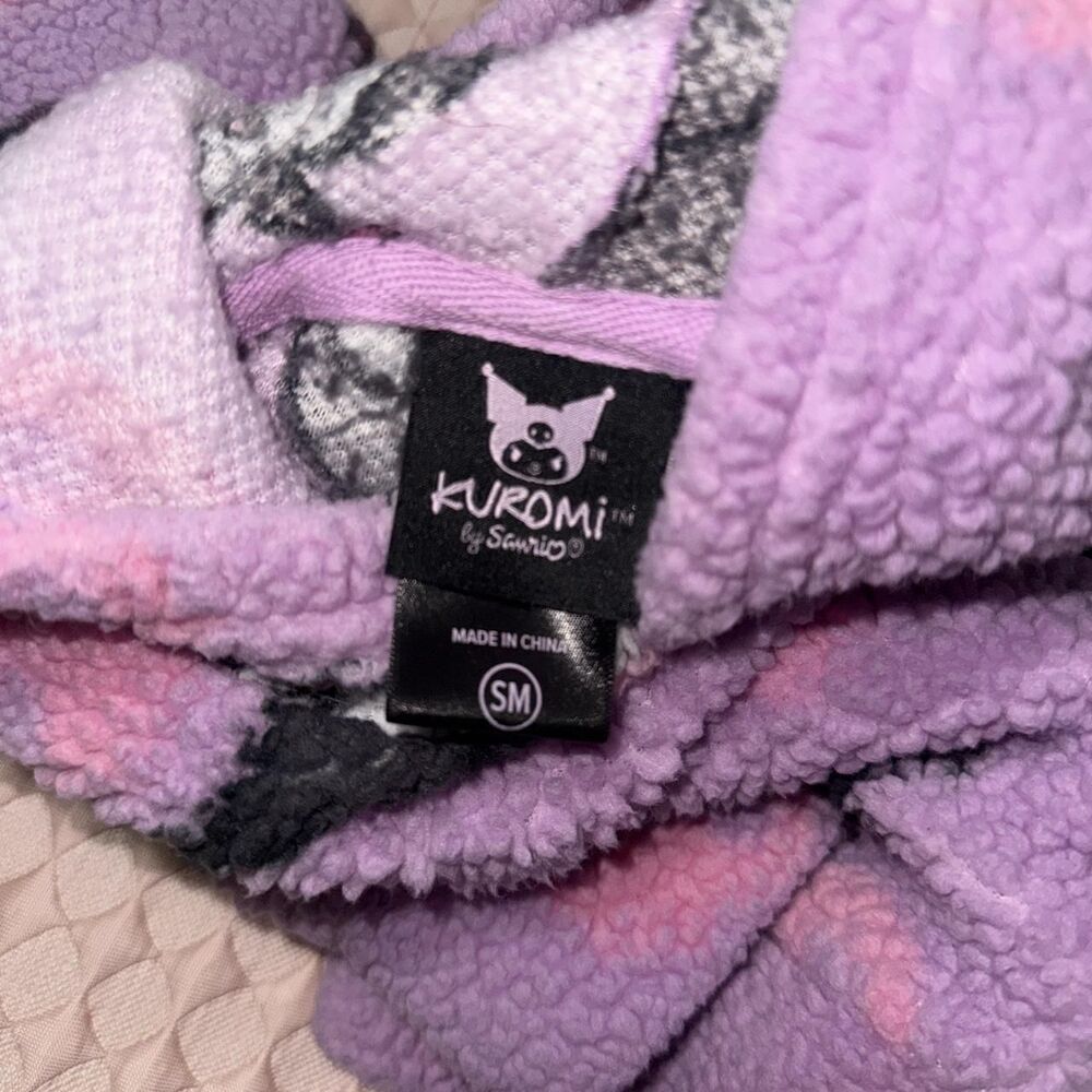 Sanrio Kuromi Fluffy Cropped Hoodie - Picture 5 of 5